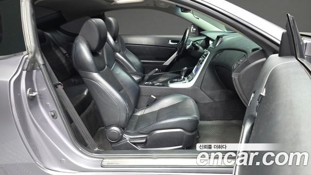 Hyundai Genesis 2010 — photo 17