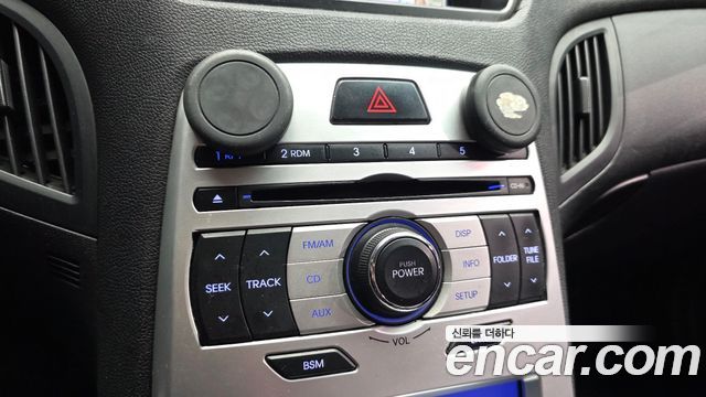 Hyundai Genesis 2010 — photo 21