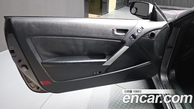 Hyundai Genesis 2010 — photo 14