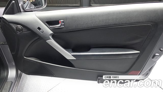 Hyundai Genesis 2010 — photo 15