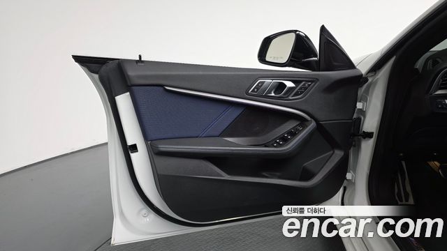 BMW 2-Series 2020 — photo 14
