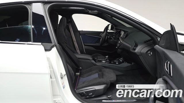 BMW 2-Series 2020 — photo 16