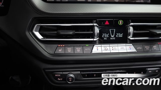 BMW 2-Series 2020 — photo 32