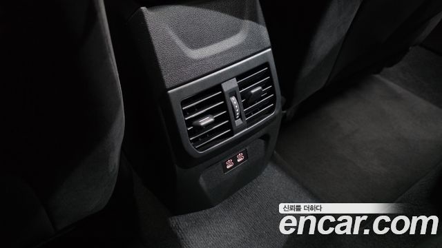 BMW 2-Series 2020 — photo 33