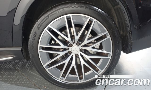 Mercedes-Benz GLE-Class 2024 — photo 7