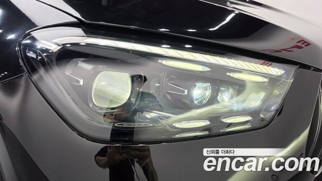 Mercedes-Benz GLE-Class 2024 — photo 8