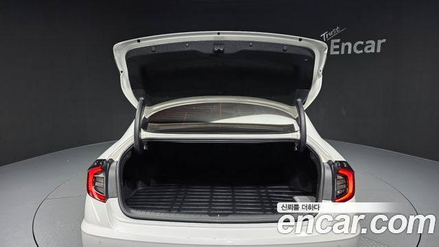 Hyundai Sonata 2022 — photo 26
