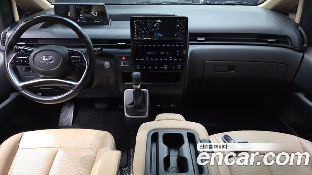 Hyundai Staria 2023 — photo 10