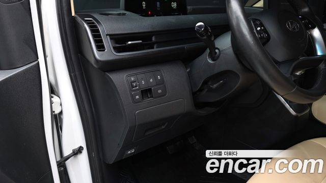 Hyundai Staria 2023 — photo 19