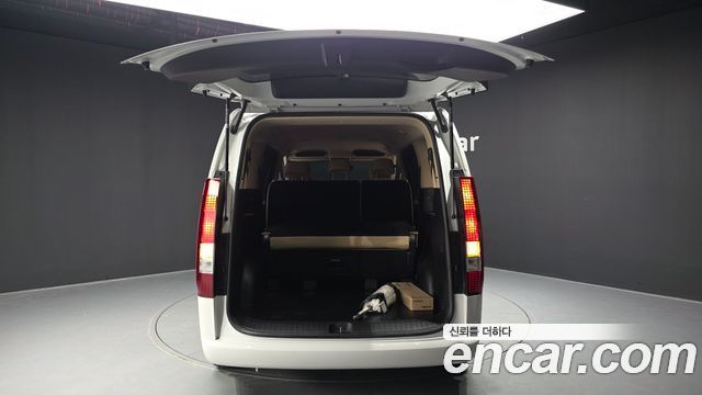 Hyundai Staria 2023 — photo 26