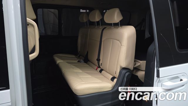 Hyundai Staria 2023 — photo 16