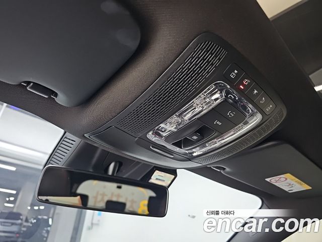 Mercedes-Benz GLB-Class 2020 — photo 17