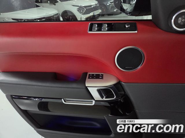 Land Rover Range Rover Sport 2018 — photo 12