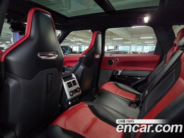 Land Rover Range Rover Sport 2018 — photo 14