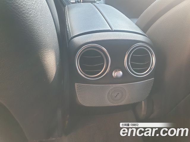 Mercedes-Benz C-Class 2016 — photo 12