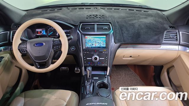 Ford Explorer 2017 — photo 7
