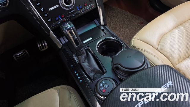 Ford Explorer 2017 — photo 9