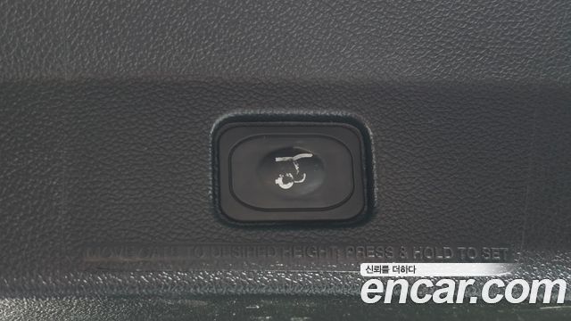Ford Explorer 2017 — photo 17