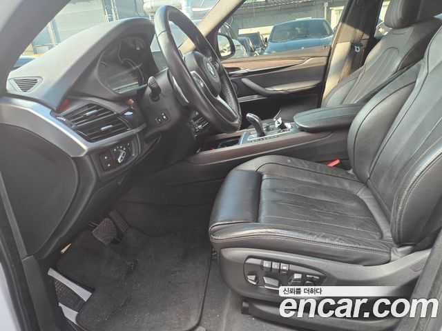 BMW X5 2018 — photo 7
