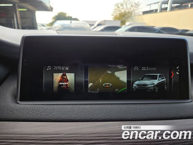 BMW X5 2018 — photo 11