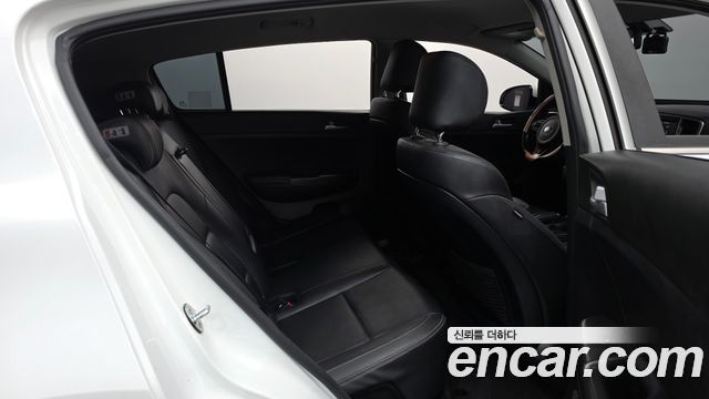 Kia Sportage 2018 — photo 17