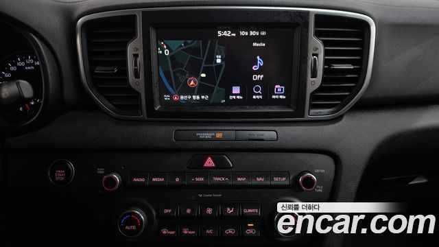 Kia Sportage 2018 — photo 19