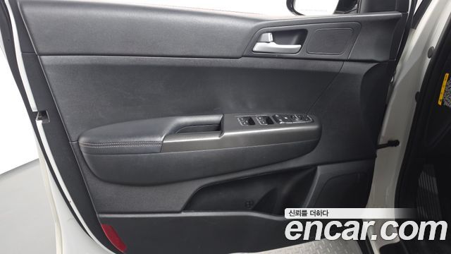 Kia Sportage 2018 — photo 14
