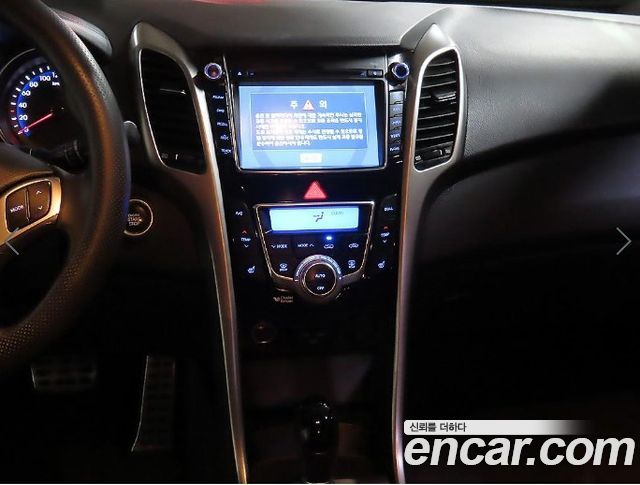 Hyundai i30 2012 — photo 11