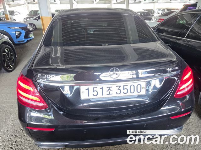 Mercedes-Benz E-Class 2020 — photo 3