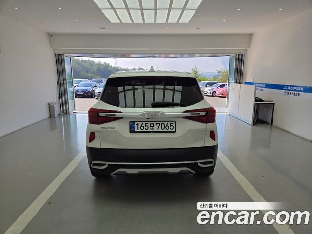 Kia Seltos 2023 — photo 4