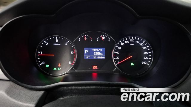Kia Carens 2014 — photo 11