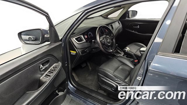 Kia Carens 2014 — photo 13