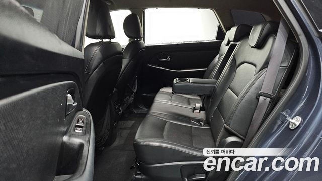 Kia Carens 2014 — photo 17