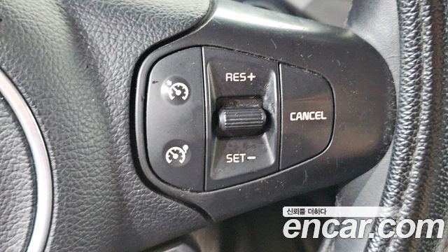 Kia Carens 2014 — photo 22