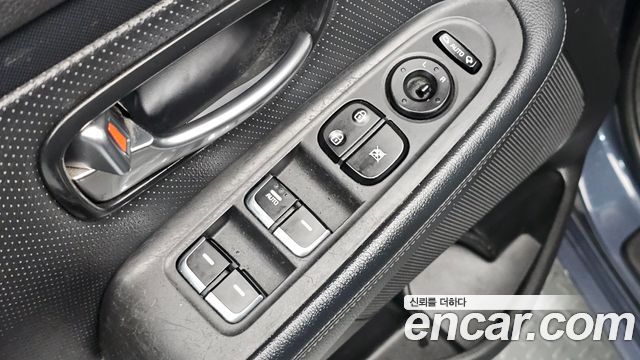Kia Carens 2014 — photo 23