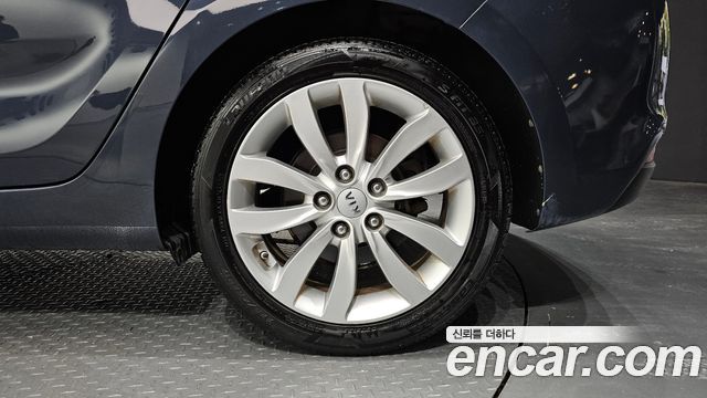 Kia Carens 2014 — photo 7