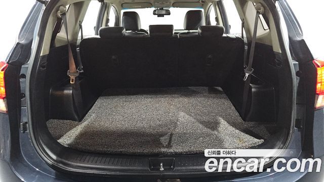 Kia Carens 2014 — photo 31