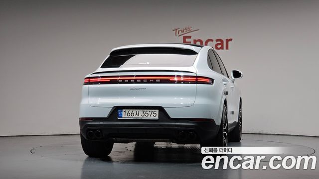 Porsche Cayenne 2024 — photo 4