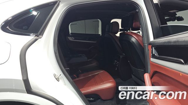 Porsche Cayenne 2024 — photo 18