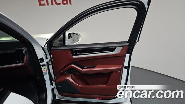 Porsche Cayenne 2024 — photo 14