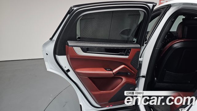 Porsche Cayenne 2024 — photo 15