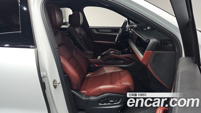 Porsche Cayenne 2024 — photo 16