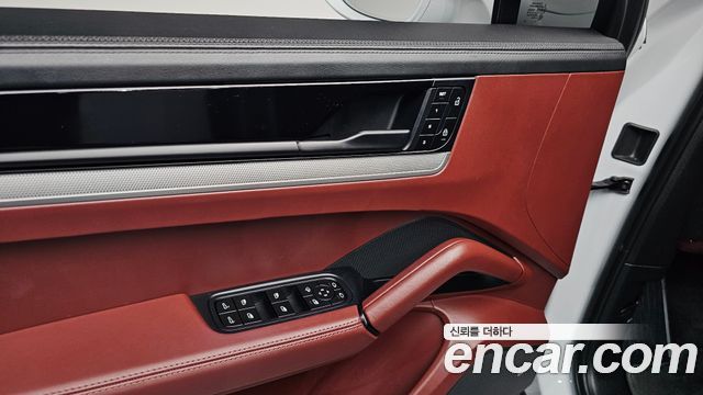 Porsche Cayenne 2024 — photo 32