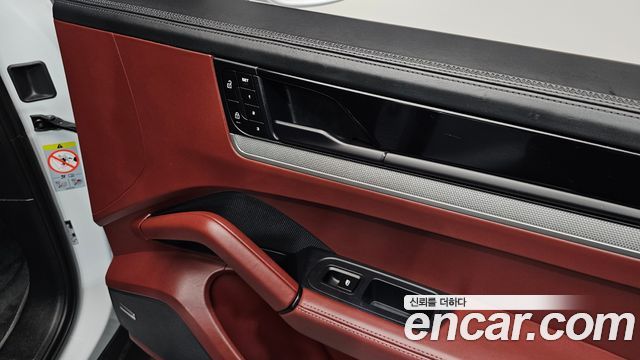 Porsche Cayenne 2024 — photo 33