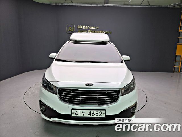 Kia Canival 2016 — photo 2