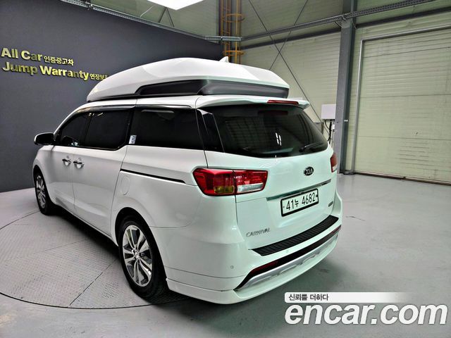 Kia Canival 2016 — photo 4