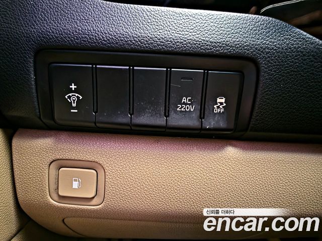 Kia Canival 2016 — photo 16