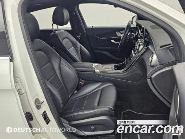 Mercedes-Benz GLC-Class 2021 — photo 10
