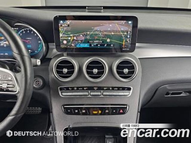 Mercedes-Benz GLC-Class 2021 — photo 14