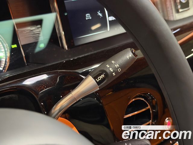 Rolls-Royce Phantom 2022 — photo 9